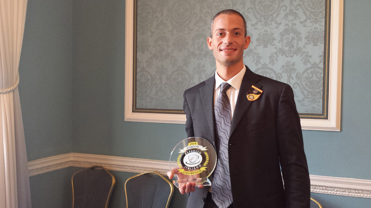Campionato baristi: Filippo Mezzaro vince la finalissima di Londra e si laurea miglior barista italiano del 2014. 
